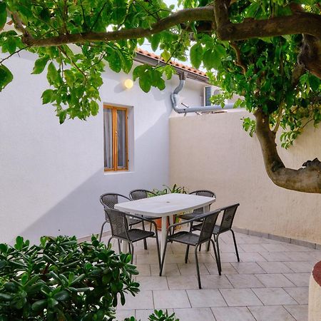 Apartments Antonella Veli Lošinj Exterior foto